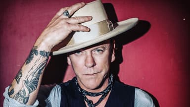 KIEFER SUTHERLAND